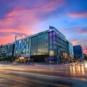 5* Hotel Sonesta